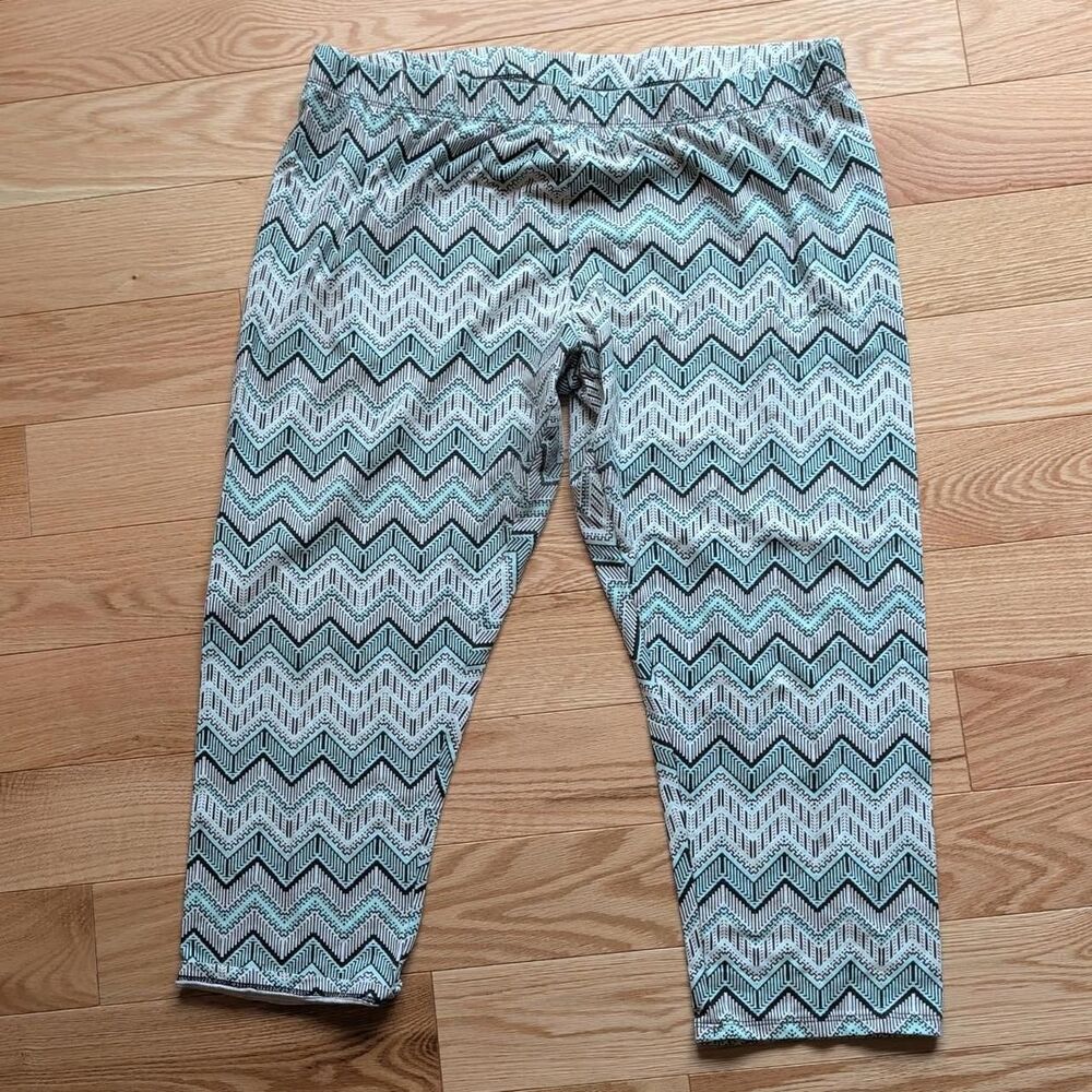 No-boundaries Women's Green and White Leggings